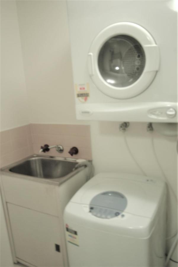 Accommodation Sydney - Kent Street Sydney Cbd Top Floor 2 Bedroom Apartment With Balcony Zewnętrze zdjęcie
