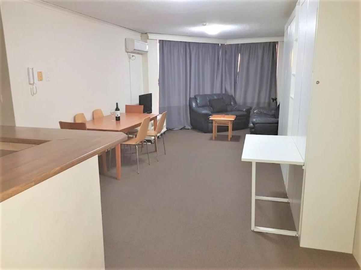 Accommodation Sydney - Kent Street Sydney Cbd Top Floor 2 Bedroom Apartment With Balcony Zewnętrze zdjęcie